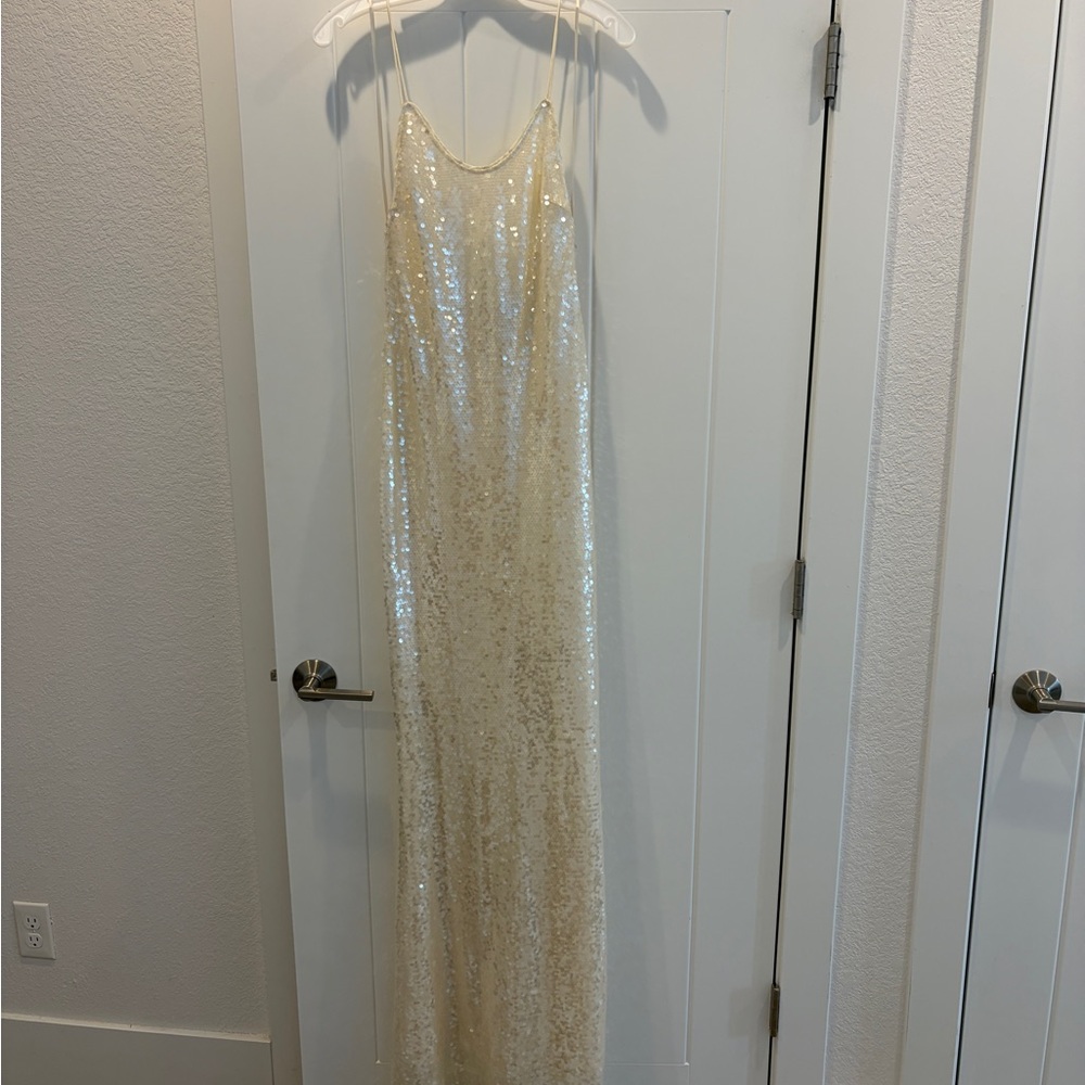 The New Arrivals Ilkyaz Ozel Gwyneth gown in Lily White